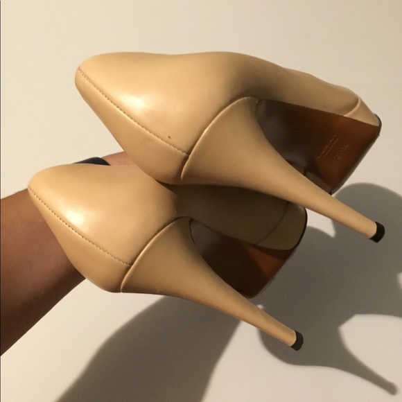 GUCCI - Picture 9 of 16